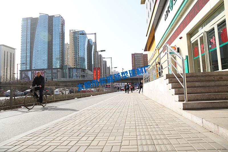 長治路長風(fēng)街口