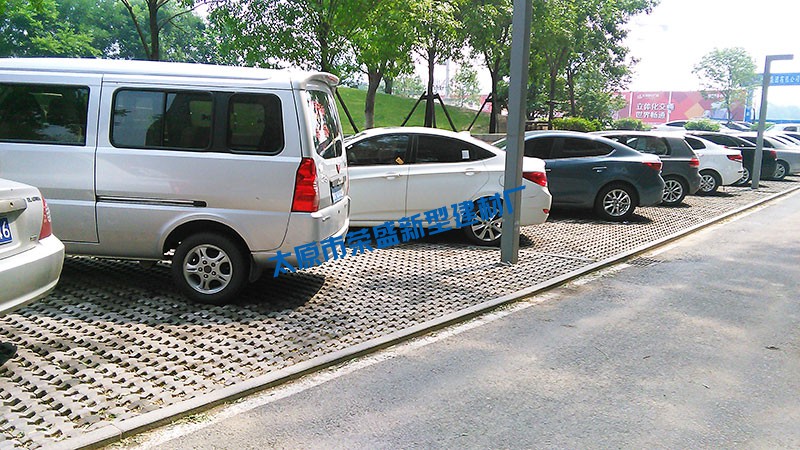 萬(wàn)科金域國(guó)際停車(chē)廠(chǎng)