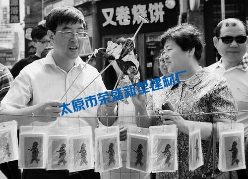 太原食品街熱鬧非凡　非遺成果讓人過足癮